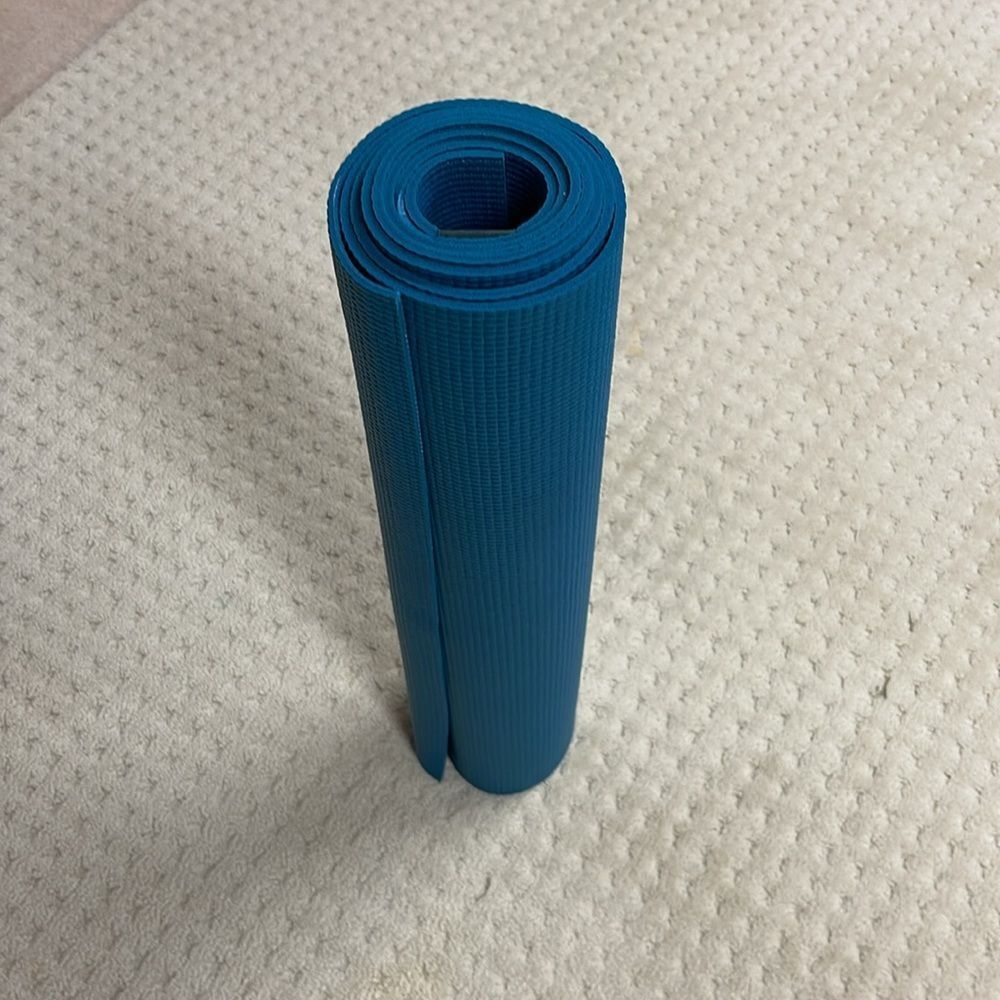 Yoga - Studio Mat - Picture 3 of 3